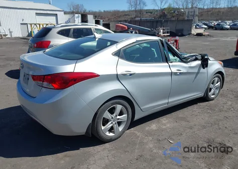 2013 Hyundai Elantra Gls z USA, uszkodzony, nr VIN 5NPDH4AE6DH209246